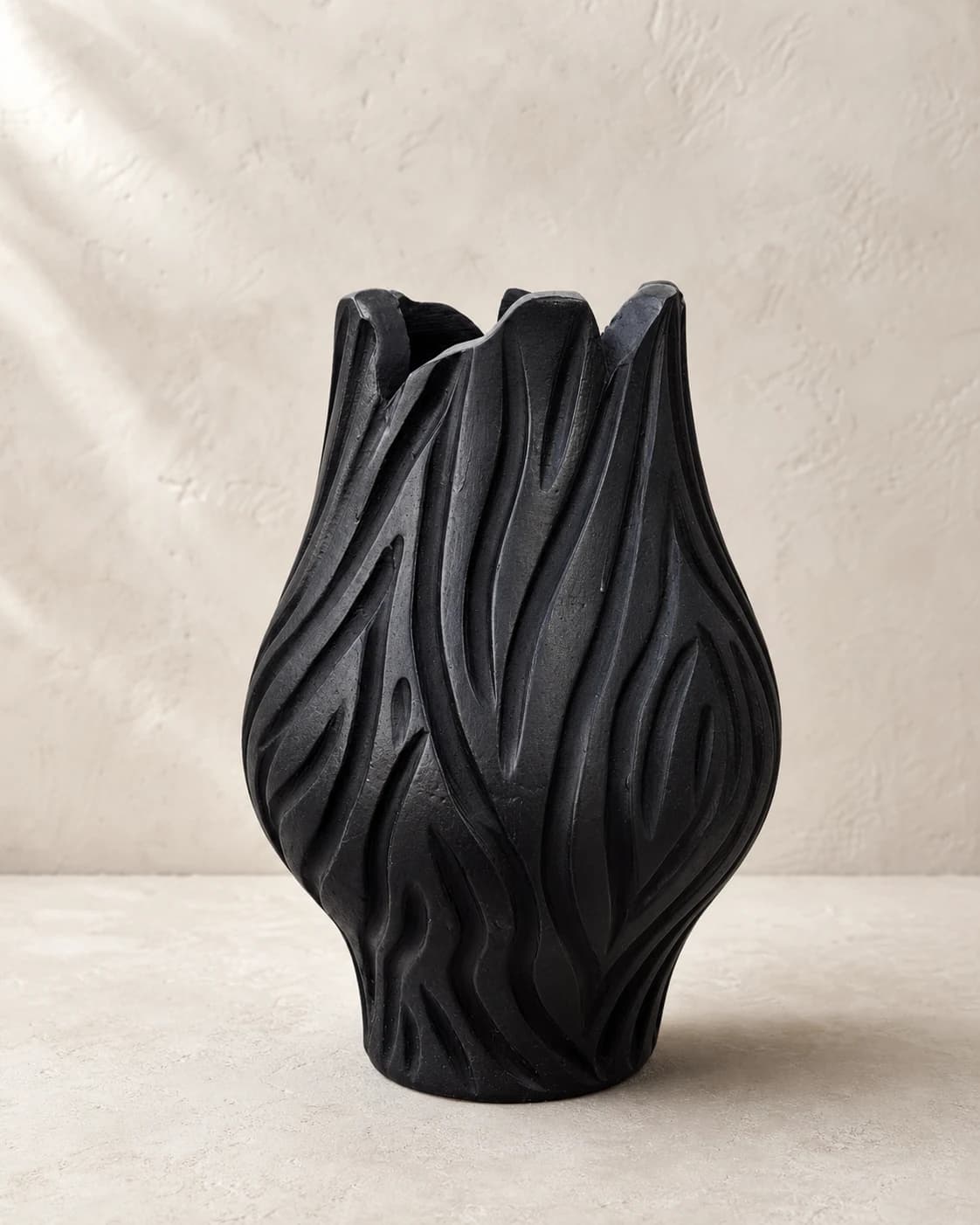 Charcoal Flame Vase — #171717